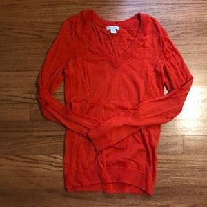Gap sweater